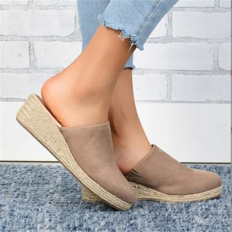 Halfhoge vintage slippers