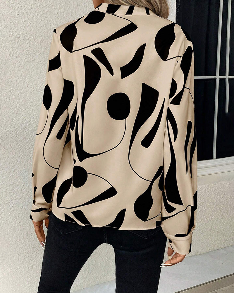 Bedrukte blouse met hoge kraag