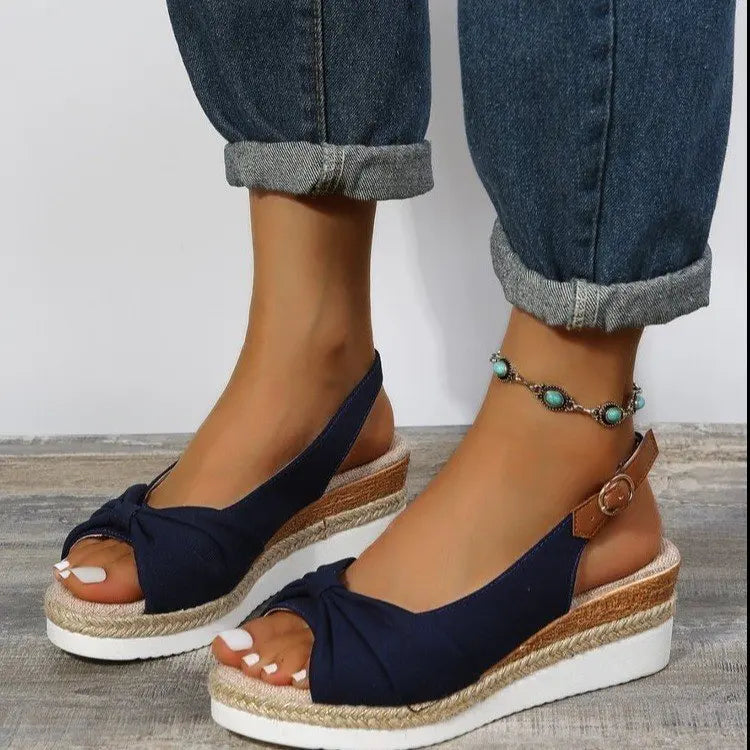Open sandalen met mini hak