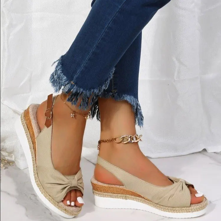 Open sandalen met mini hak